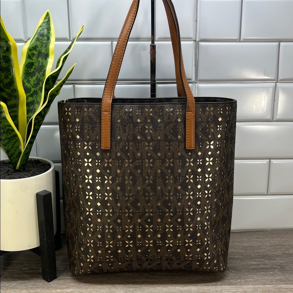 1184 Michael Kors lazer cut tote and wallet set 259031184 - Picture 2 of 16